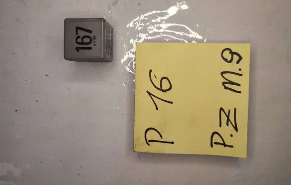 Volkswagen PASSAT B5 Other relay 191906383C