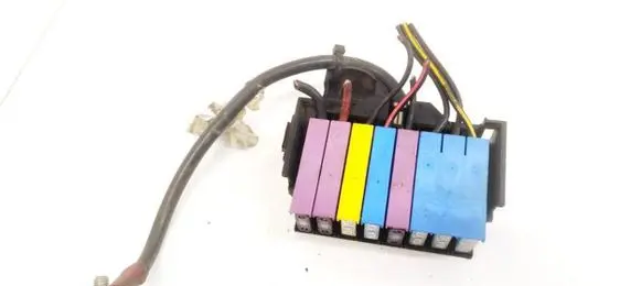 Opel Zafira A Fuse box set 9685661 968566-1