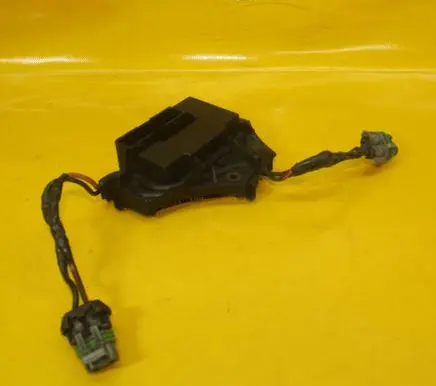 Opel Vectra C Coolant fan relay 1379131 870736UJ