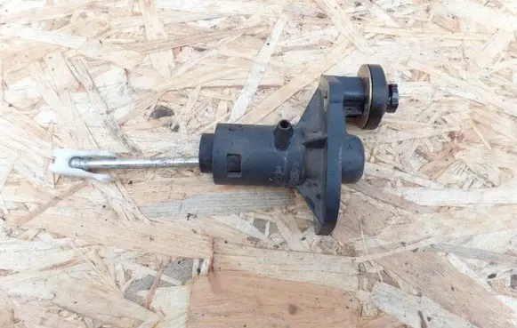 Clutch master cylinder