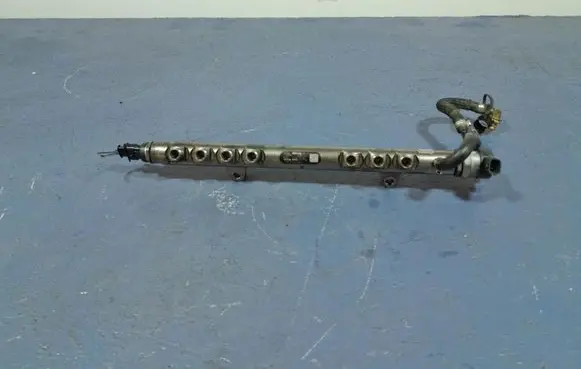 Volvo V40 Fuel main line pipe 30777759