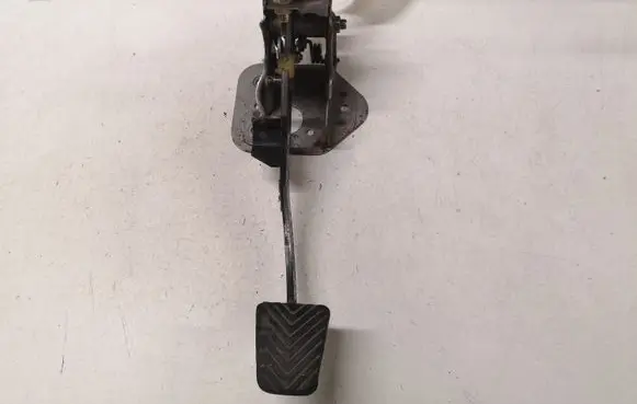 Clutch pedal