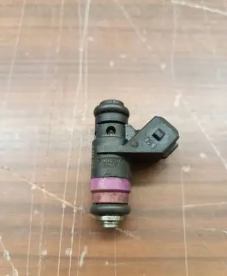 Renault Megane II Fuel injector h132259