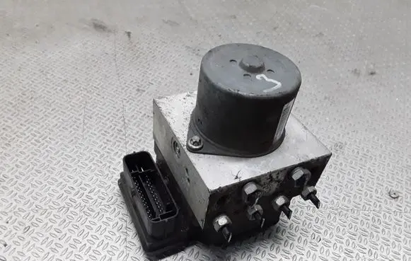 Ford Mondeo MK IV ABS Pump 7G912C405AA