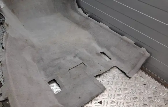 Chevrolet Camaro Front floor carpet liner 84068011