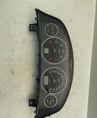 Speedometer (instrument cluster)