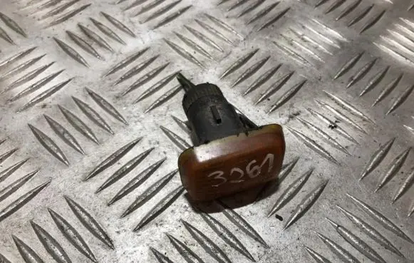 Front fender indicator light