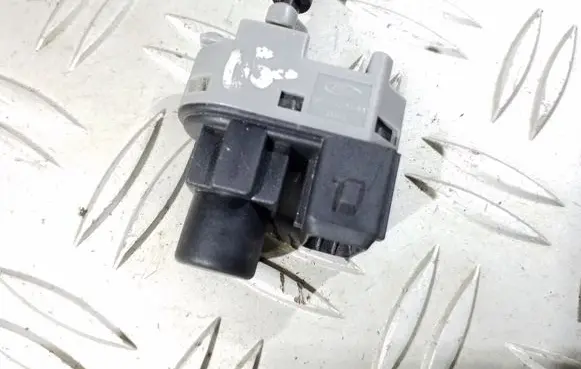 Ford Mondeo Mk III Brake pedal sensor switch 1S7T13480AA