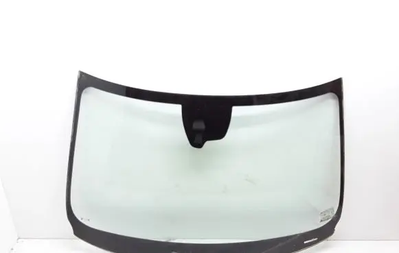 Volvo V60 Front windscreen/windshield window 