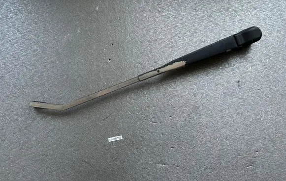 Nissan Patrol Y60 Rear wiper blade arm 2878005J00