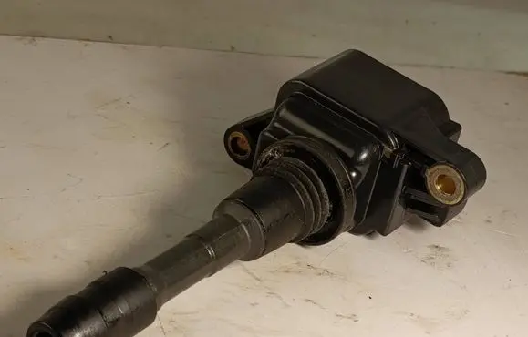 High voltage ignition coil