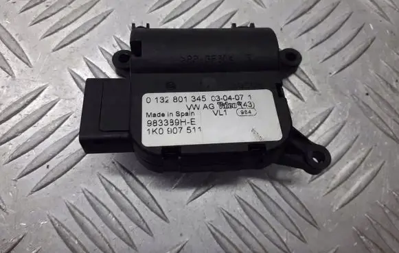 Audi A3 S3 8P A/C air flow flap actuator/motor 1K0907511