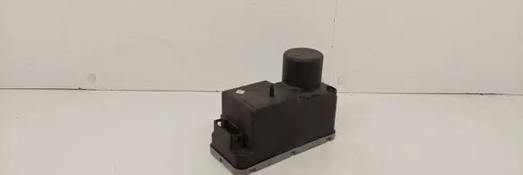 Volkswagen Golf III Vacuum pump H0962257
