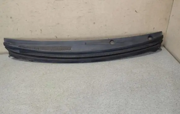Mitsubishi Colt Wiper trim