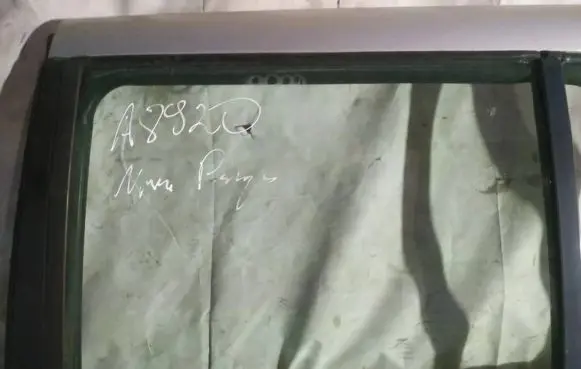 Nissan Primera Rear door window glass