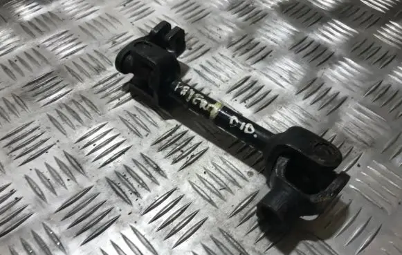 Mitsubishi Pajero Steering column universal joint