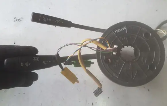 Mercedes-Benz SLK R171 Tailgate/trunk/boot open switch 