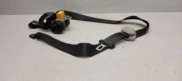 Toyota Verso Third row seat belt 735600F020 6102947 6009173