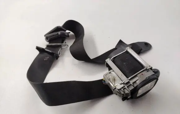 Ford Mondeo MK IV Front seatbelt