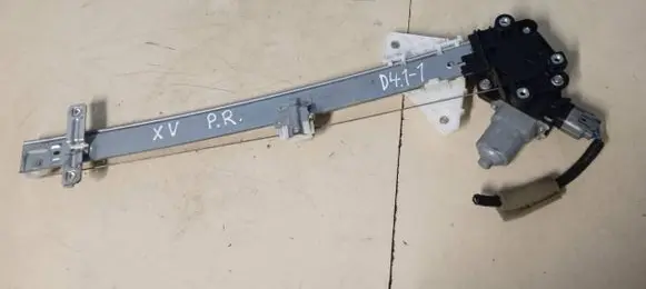 Subaru XV Front door window regulator with motor