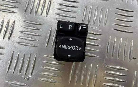 Subaru Forester SH Wing mirror switch 183606 183575