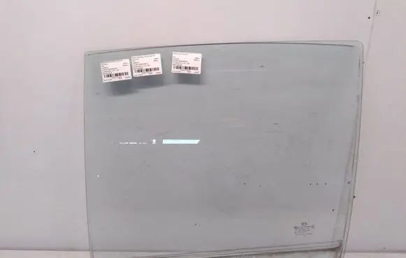 KIA Carens II Rear door window glass