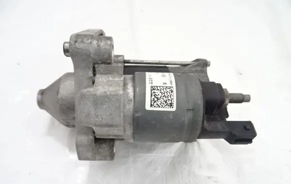 Peugeot 208 Starter motor 9812715380