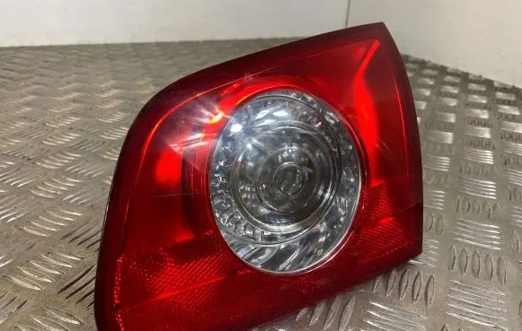 Volkswagen PASSAT B6 Tailgate rear/tail lights 3C9945094