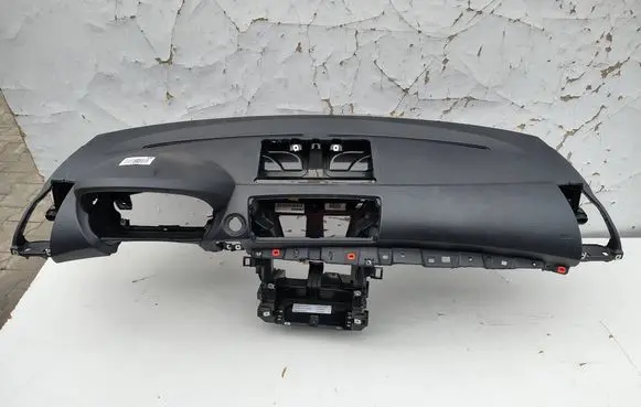 BMW 1 E81 E87 Dashboard 