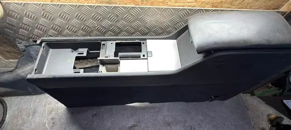 Nissan Murano Z50 Armrest