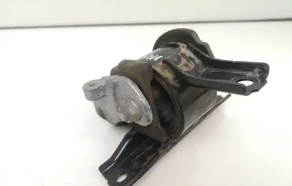 Mitsubishi ASX Engine mount bracket