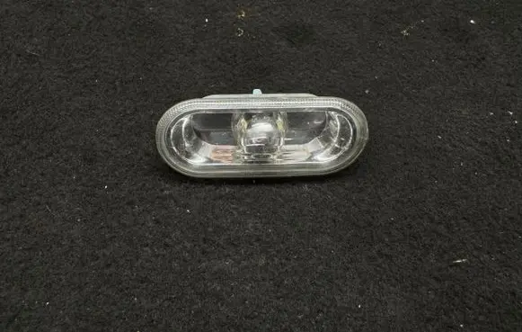 Volkswagen PASSAT B5.5 Front fender indicator light 1J0949117