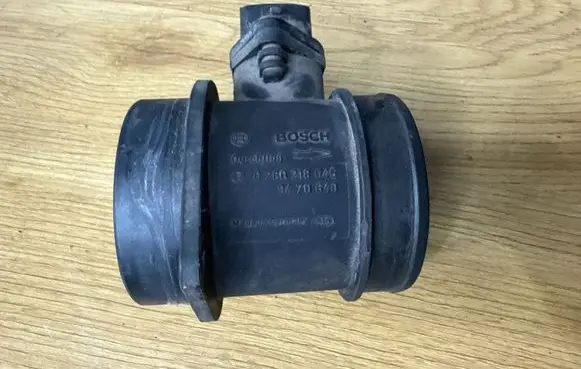 Volvo V70 Mass air flow meter 0280218045