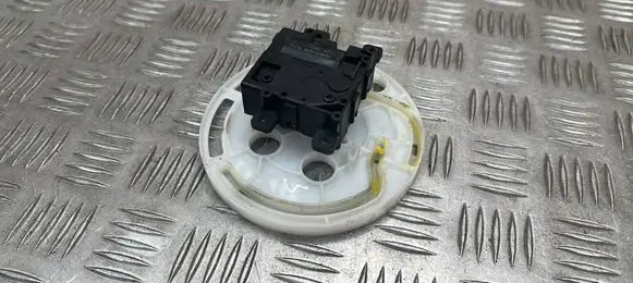 Lexus UX Air flap motor/actuator 0638002031
