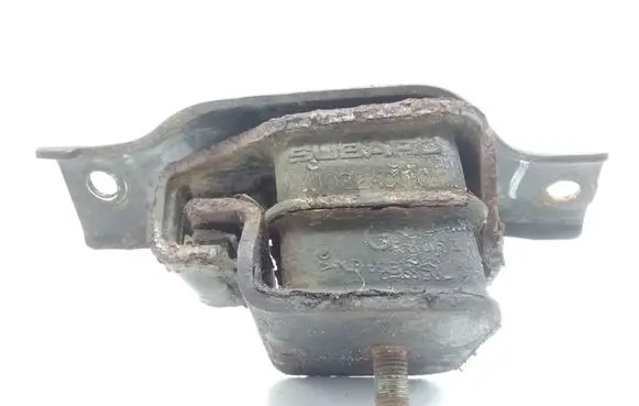 Subaru Impreza I Engine mount bracket 41022AC110