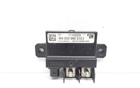 Mercedes-Benz E W212 Charging relay A0009822023