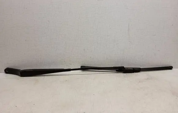 Volkswagen PASSAT B6 Windshield/front glass wiper blade 3C1955410B