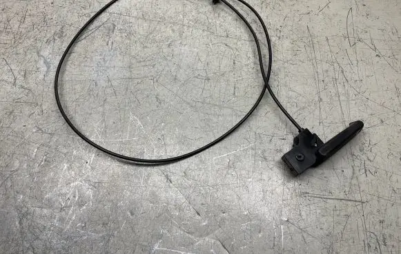 Opel Astra J Engine bonnet/hood lock release cable 13312788