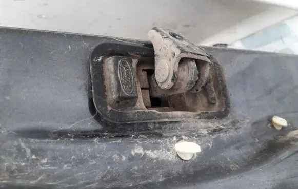 Ford Focus C-MAX Rear door check strap stopper