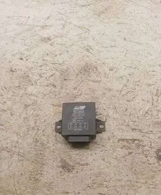 Audi A4 S4 B6 8E 8H Tow bar relay 5C002 12V3X52W