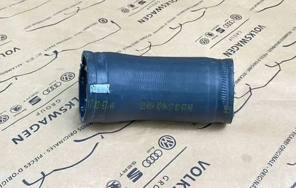 Volkswagen Golf VII Intercooler hose/pipe 5Q0145792E