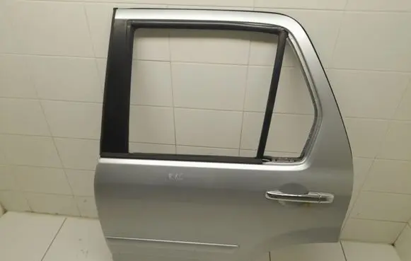 Honda CR-V Rear door