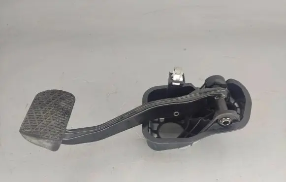 Mercedes-Benz C W205 Brake pedal A2052920100 A1232910082 A2052920415