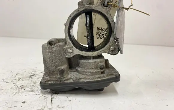 BMW 1 F20 F21 Throttle valve 13547810752