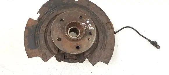 Mercedes-Benz ML W163 Rear wheel hub