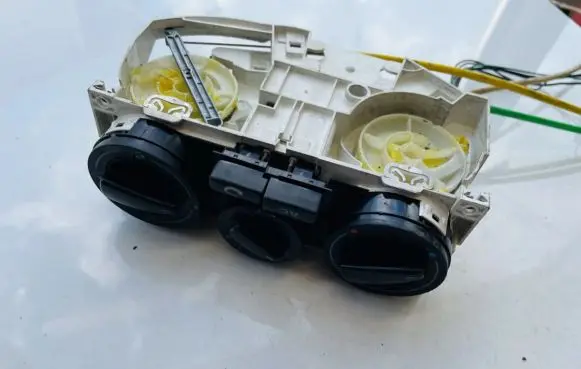 Volkswagen Golf IV Climate control unit