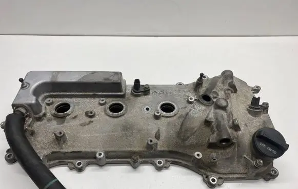 Toyota Sienna XL30 III Rocker cam cover 1120231030 112020P020