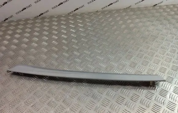 BMW 5 F10 F11 Front door trim bar 7225545