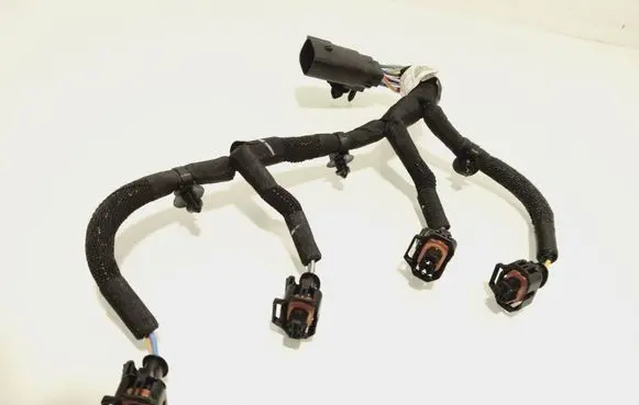 Land Rover Defender Fuel injector wires H4P39D930