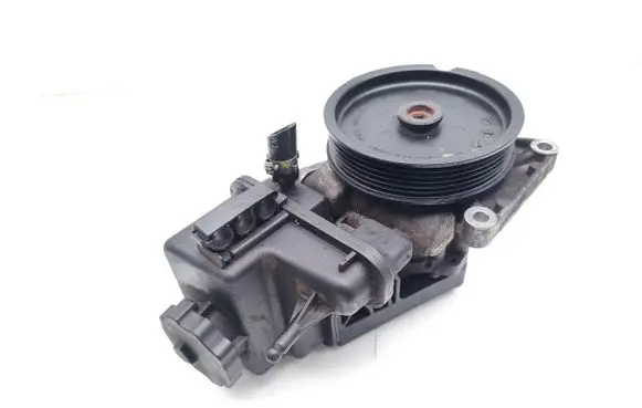 Mercedes-Benz C W204 Power steering pump A0064661501 7693900509